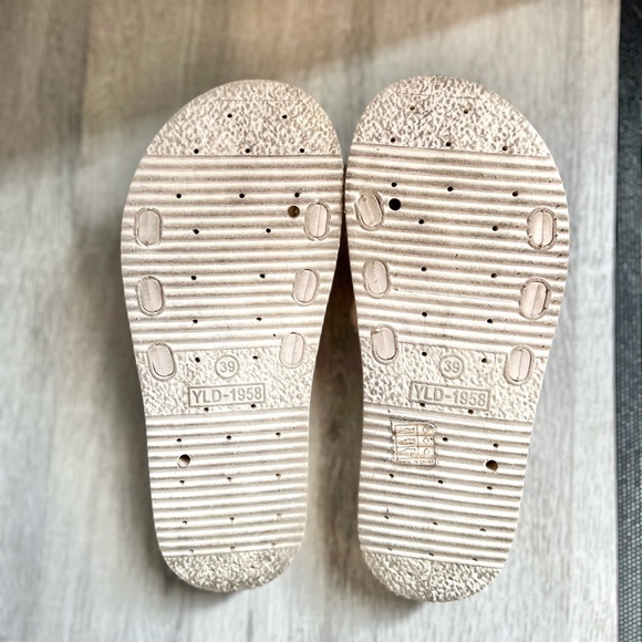 Platform slides - Picture 7 of 8